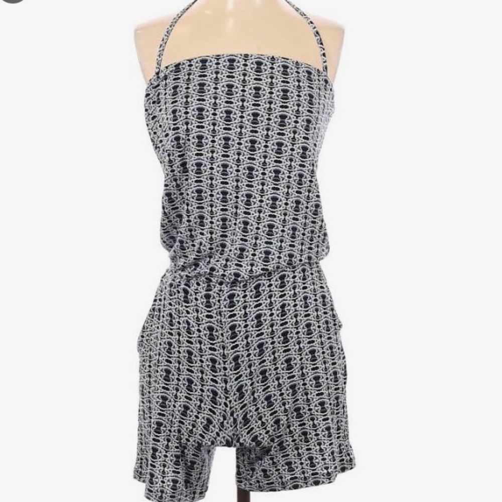 Cabi navy blue and white patterned romper size S